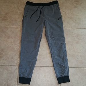 Womens Size M Nike Joggers